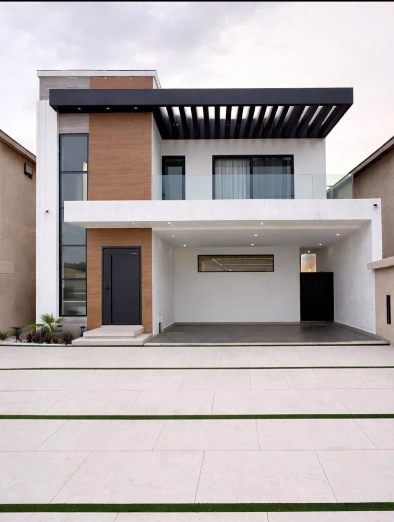 4-bedroom house with pool in East Legon