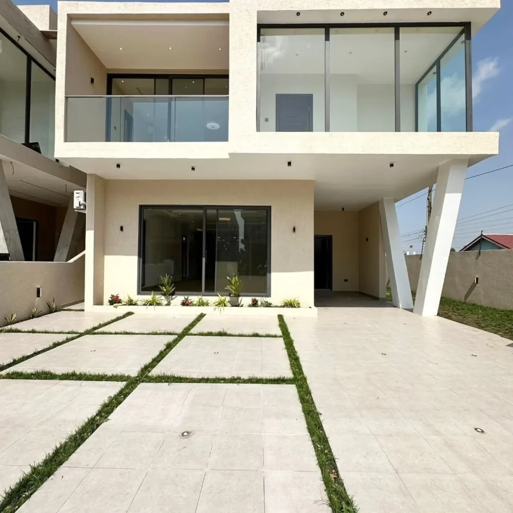 4-bedroom house in gated Adjiringanor community