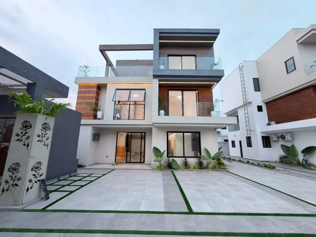 4-bedroom townhome with community pool in East Legon Hills